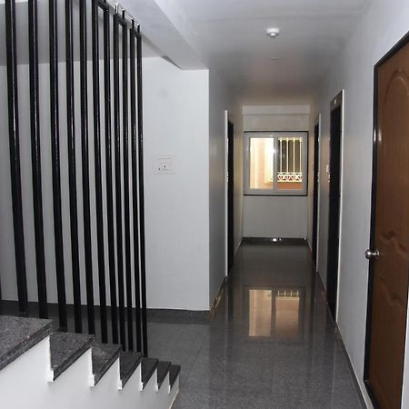 ホテル Regal Panhala Residency エクステリア 写真