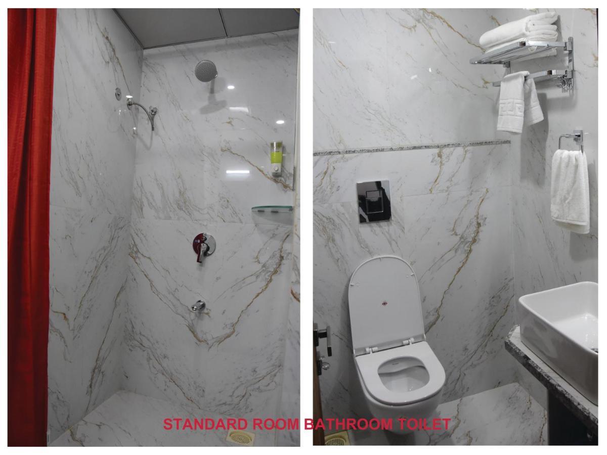 ホテル Regal Panhala Residency エクステリア 写真